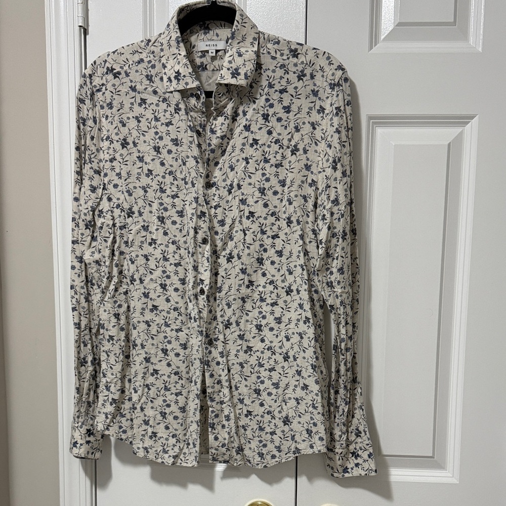 Reiss size M. Men's Cream and Blue Floral Button Down Shirt